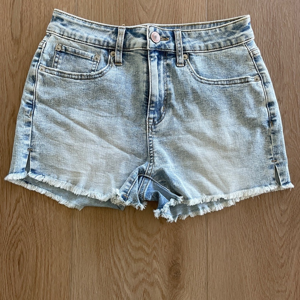 No Boundaries | Blue Denim Frayed Bottom Junior's Shorts, 7